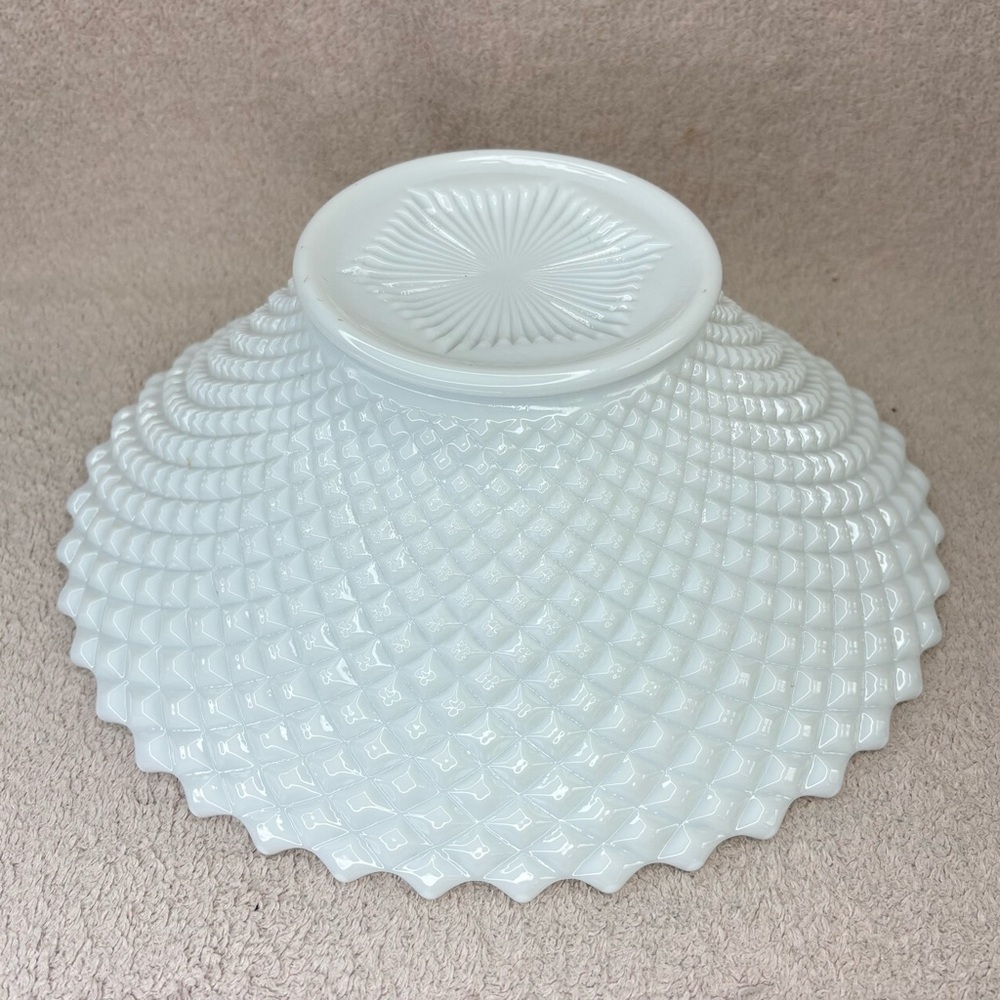 Vintage Milk Glass Large Decorative Bowl White Diamond Cut Pattern Round VTG - Picture 6 of 11